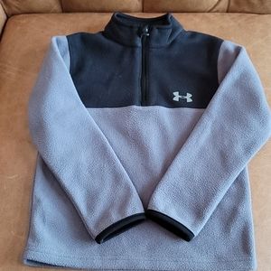 Boys UA Size 5 Fleece Pullover